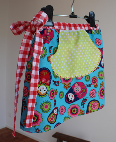 Handmade, Kinderkleid, Rotkaro, Matroschka