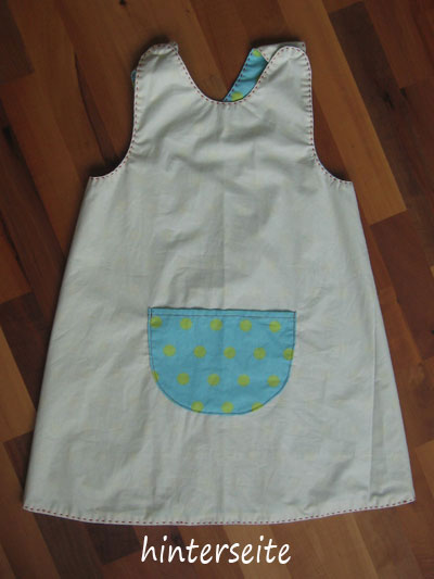 SCHURZKLEID-blaudot-pipi-kinderkleid-maedchen-maedchenkleid-kinderkleider-maedchenkleider-herzig-lovely-kleidung