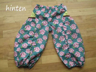 blume-Hose-tildastoff-kuerbishose