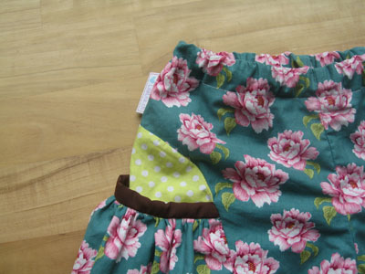 blume-Hose-tildastoff-kuerbishose