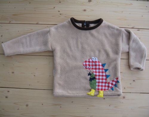 Fleecestoff_tshirt_dino_kinderklein_handmadekleid