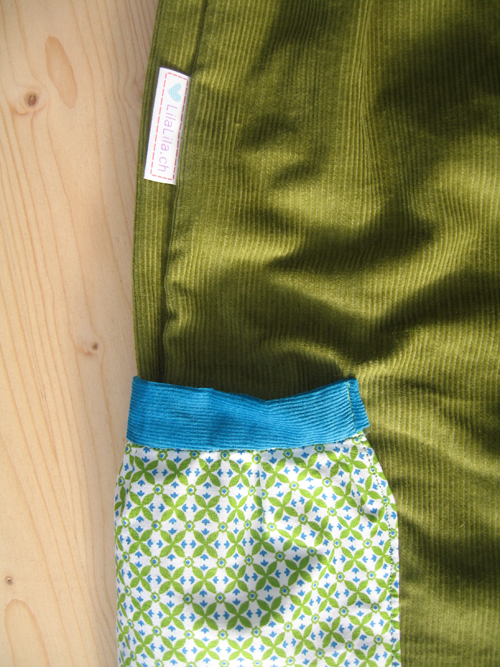 gruenecordhose_handmadekinderkleid