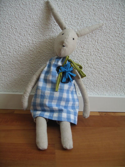 hase-stoffpuppe-Leinen