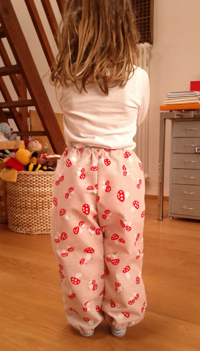 Handmadekinderkleid_pilz_Gschenkidee