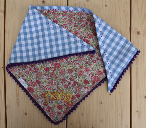 kinder Tuch_ mit eigenem Namen_ mit gewünschter Applikation_handmade kinderkleid