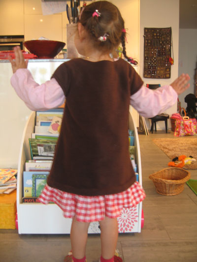 winter-herbst-blumekleid-rotkariert-fleecestoff-handmade